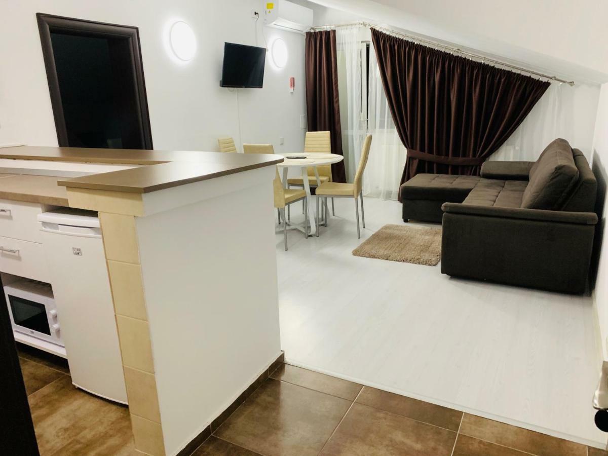 Fast Airport Accomodation Otopeni Exterior foto
